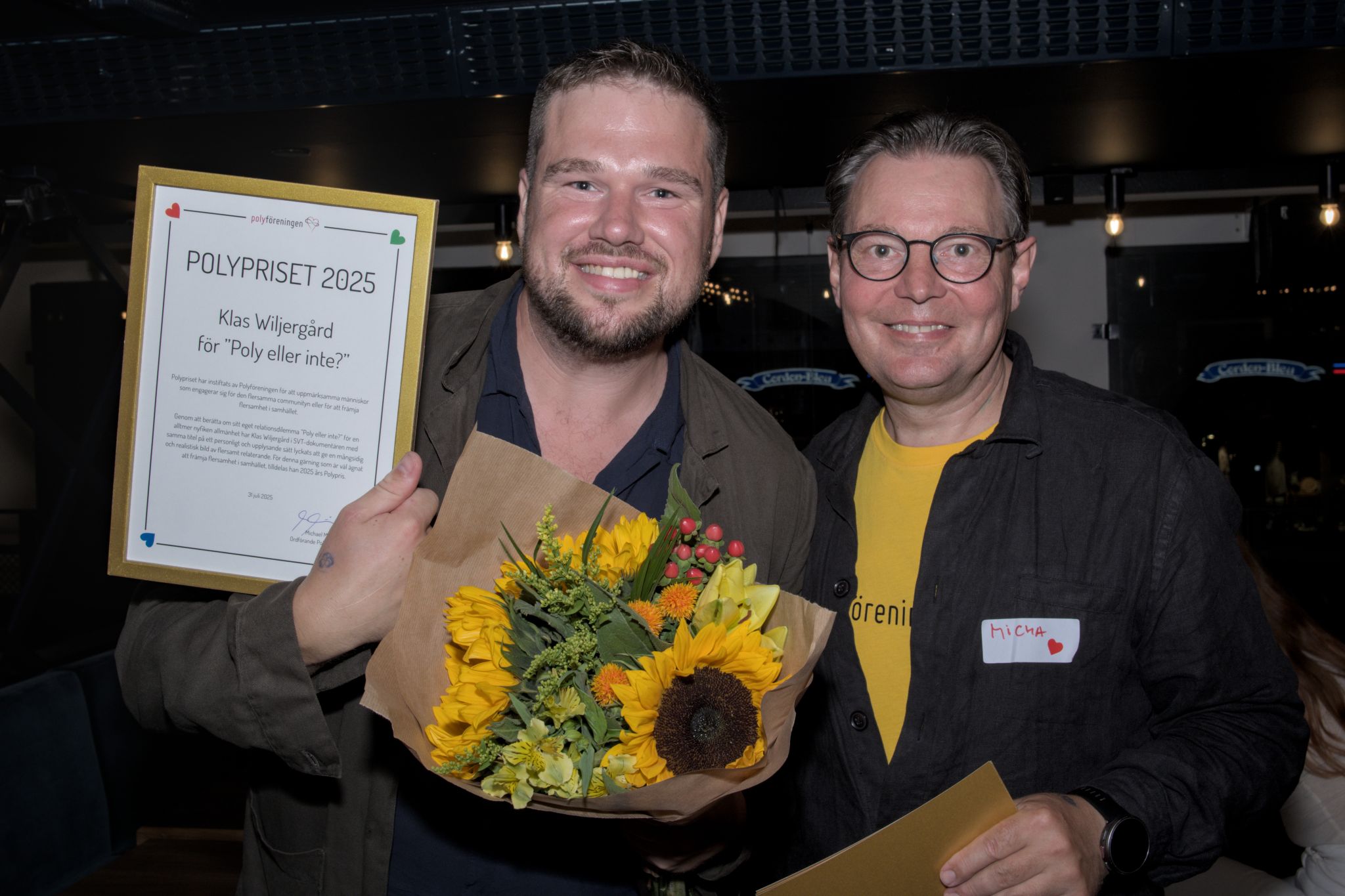 Karl Wiljegård med Polyföreningens ordförande Michael Mania